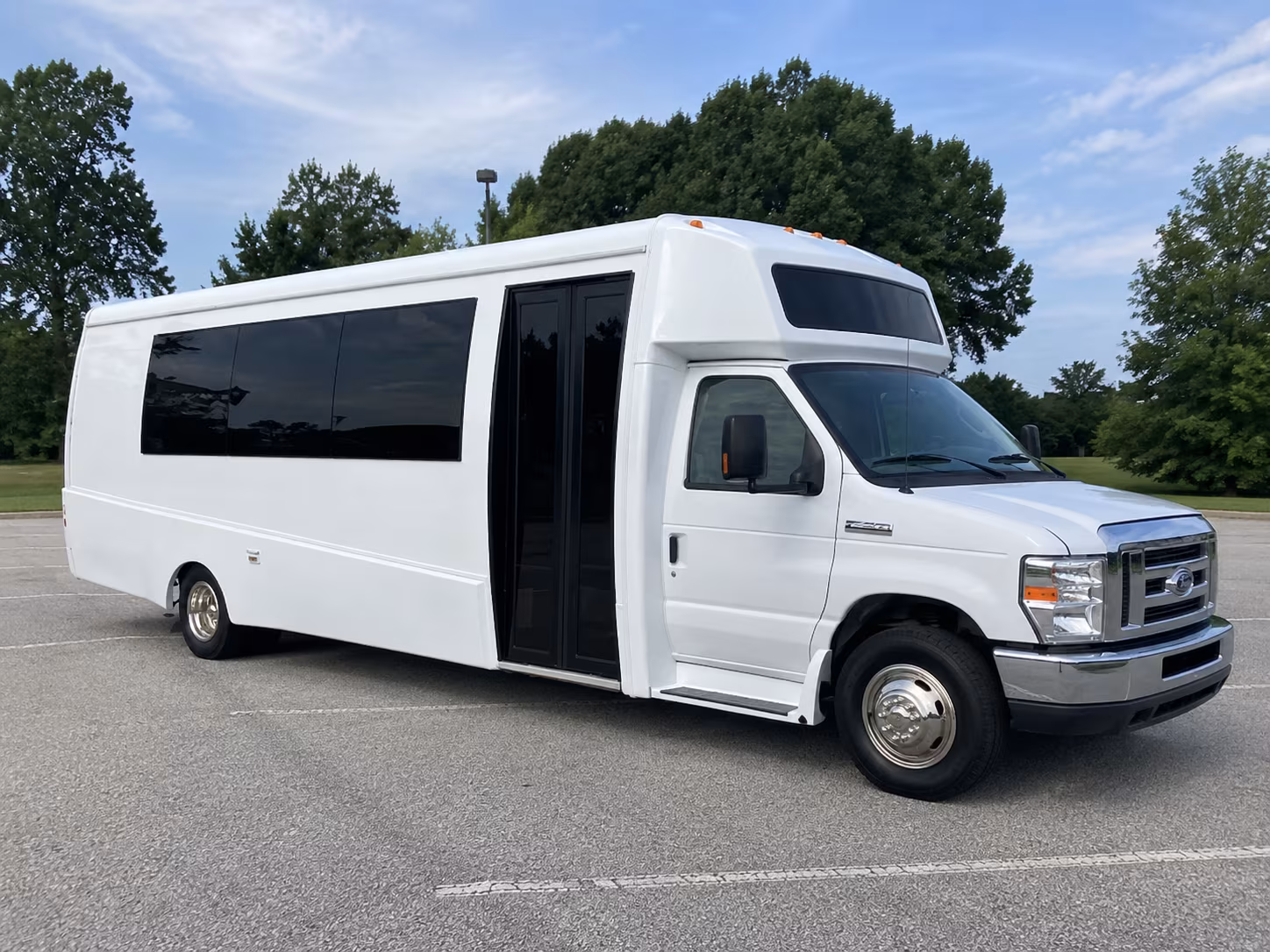 allentown 18 passenger party bus