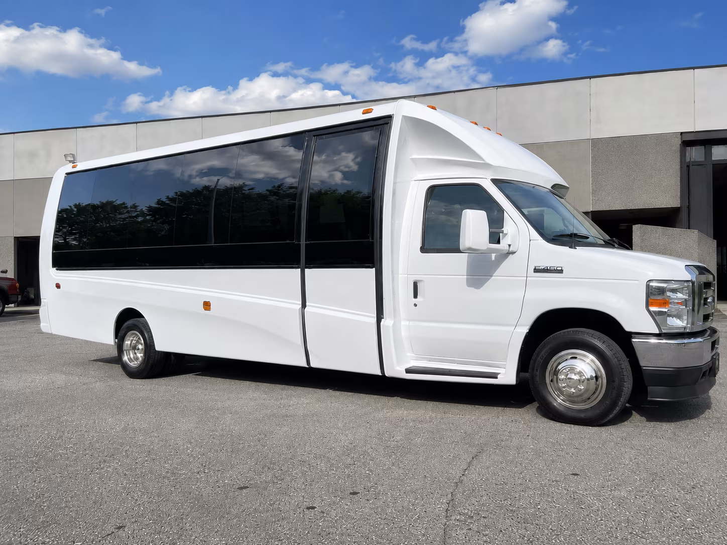 bus rentals for philadelphia concert runs and regional show nights