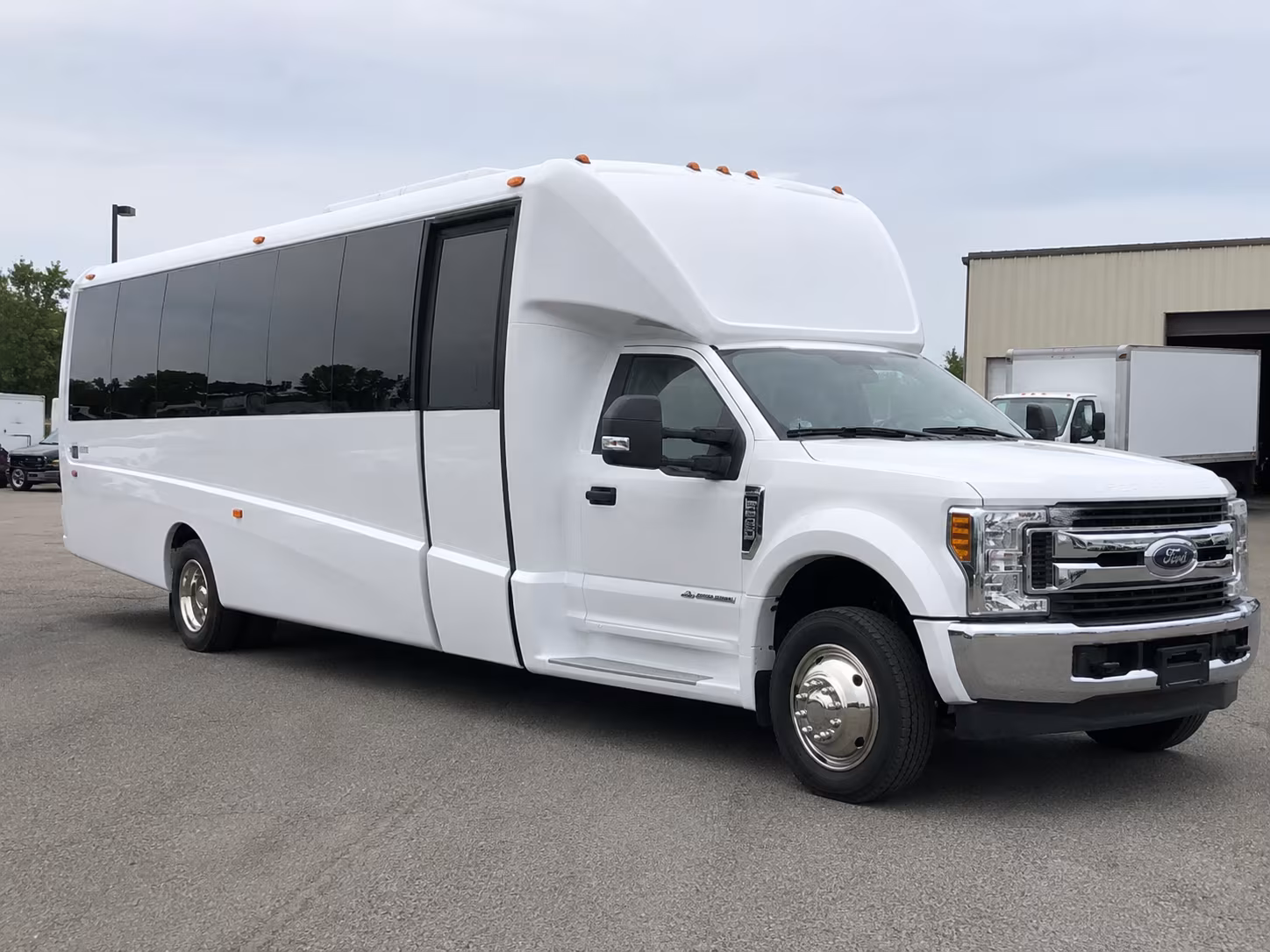 corporate and convention shuttle buses in allentown