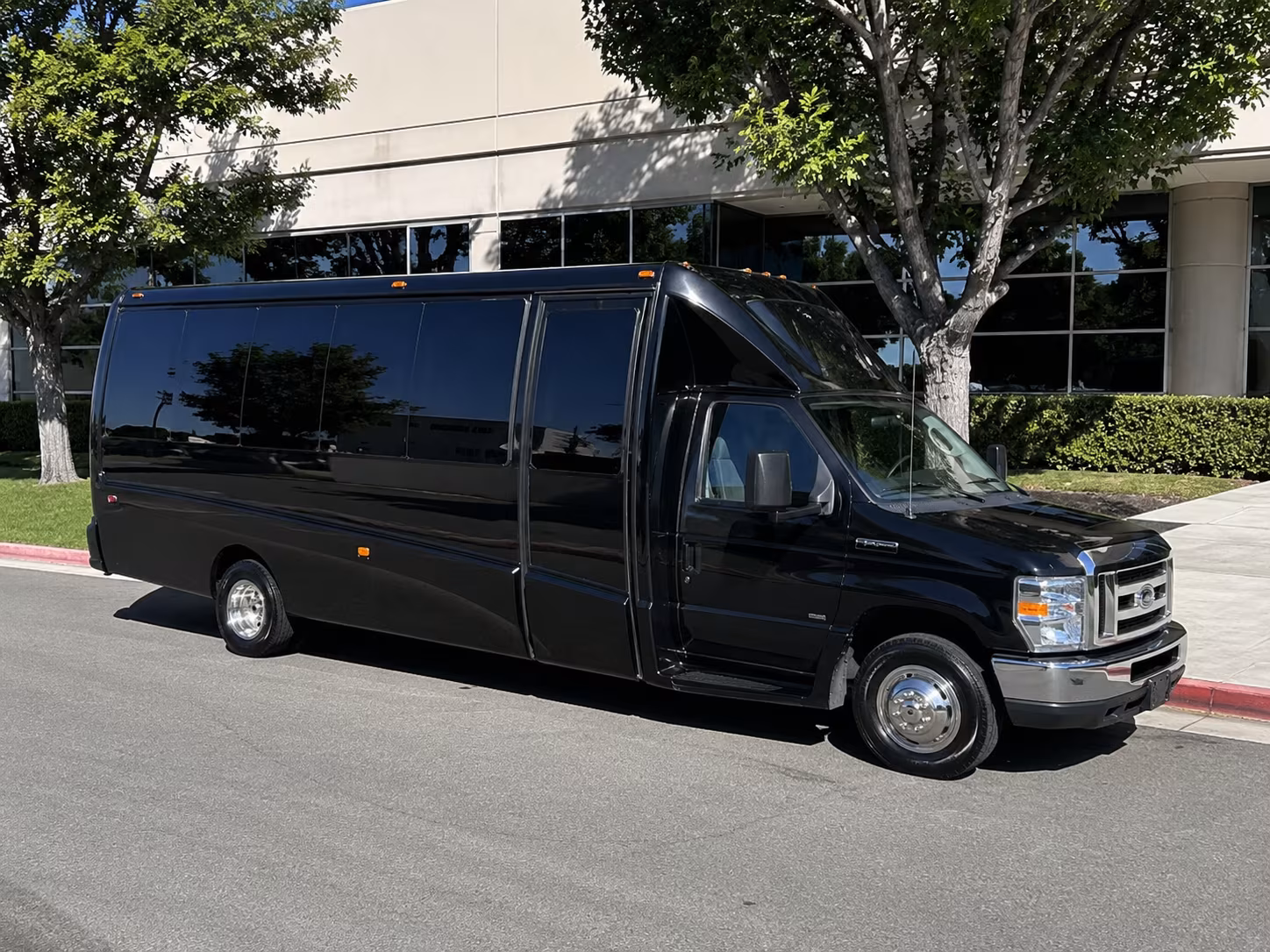 holiday party bus rental